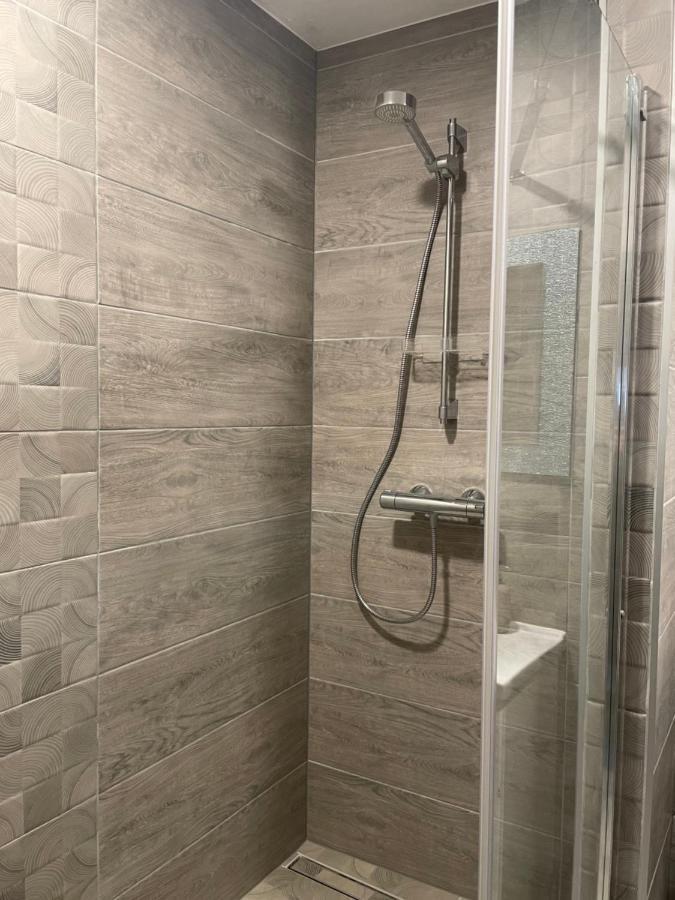 Ludvika Elegance Apartment เลียปาญา ภายนอก รูปภาพ